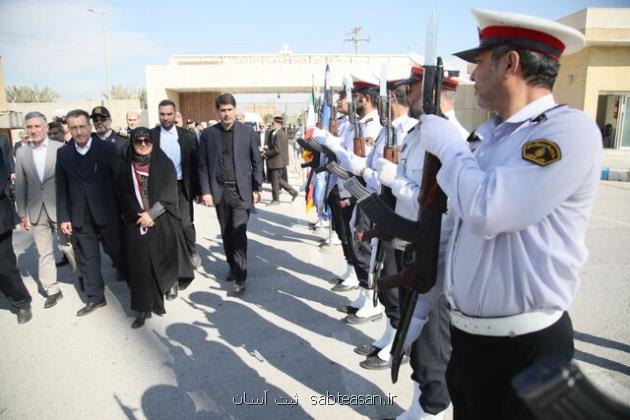 وزیر راه و شهرسازی از بندر خرمشهر بازدید کرد